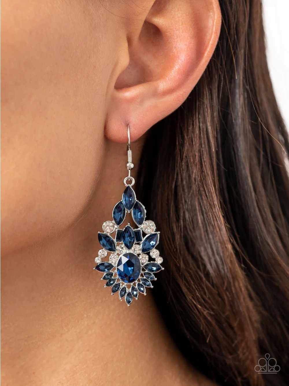 ❤️‍🔥5/$25❤️‍🔥 Ice Castle Couture Blue Earring